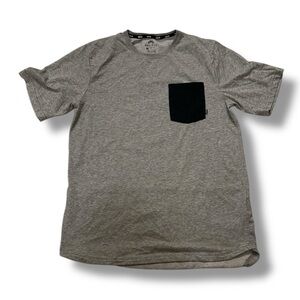 NIKE size M authentic genuine brand short sleeve unisex